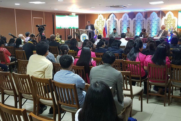 در گردهمایی ادیان فیلیپین چه گذشت؟+عکس 