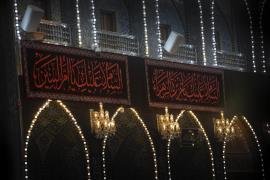 آستان حسینی و عباسی به مناسبت وفات حضرت ام البنین(ع) سیاه پوش شد+ عکس