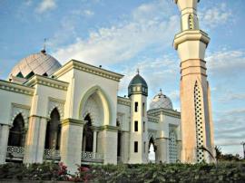 معماری خاورمیانه در مسجد شهر ماکاسار اندونزی