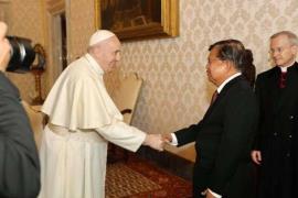 دیدار رئیس شورای مساجد اندونزی با پاپ