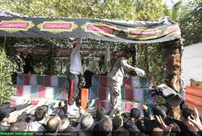  تشییع پیکر مطهر ۱۳۵ شهید دوران دفاع مقدس در تهران
